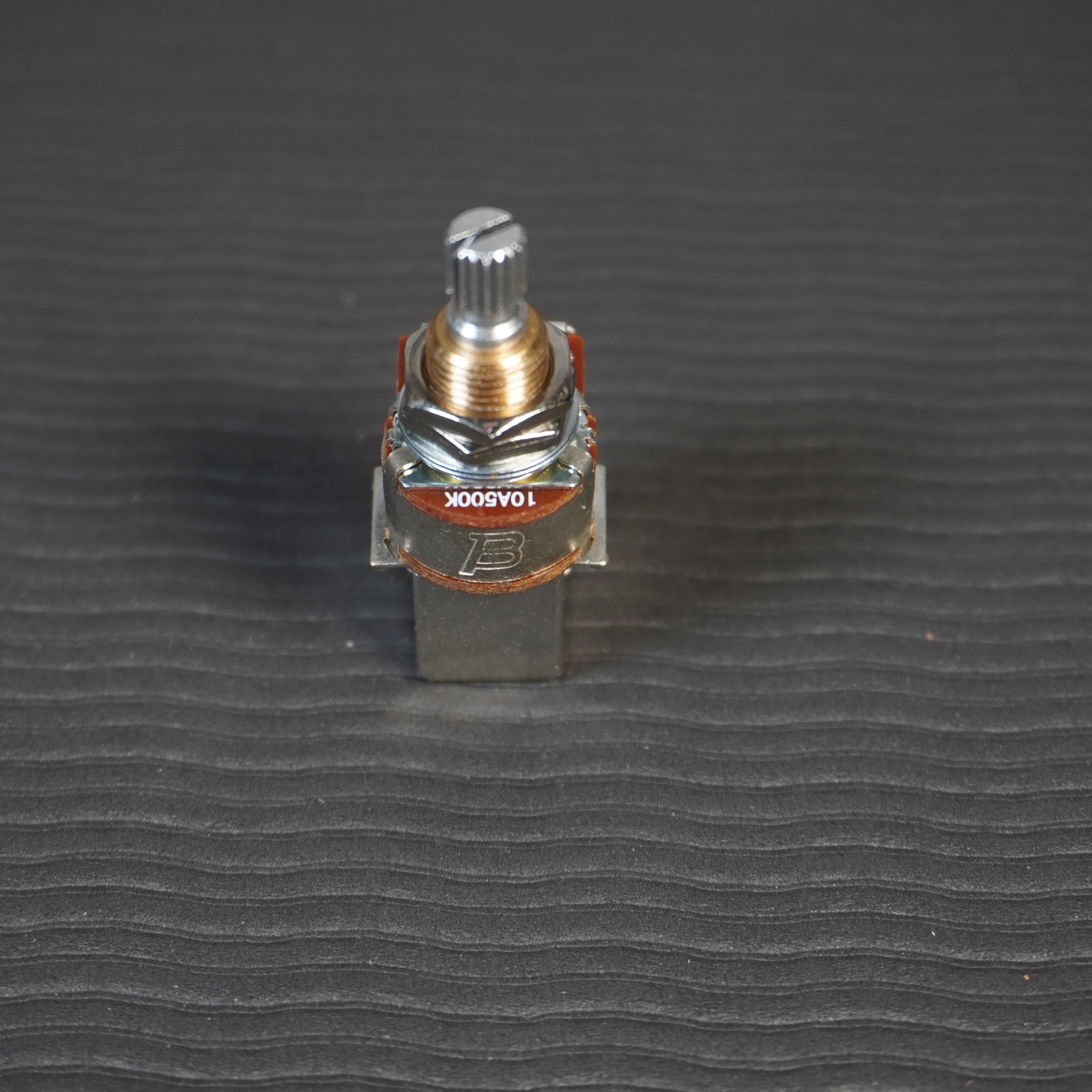 Bourns Guitar Pot 500k 3/8" Shaft Length Push Pull