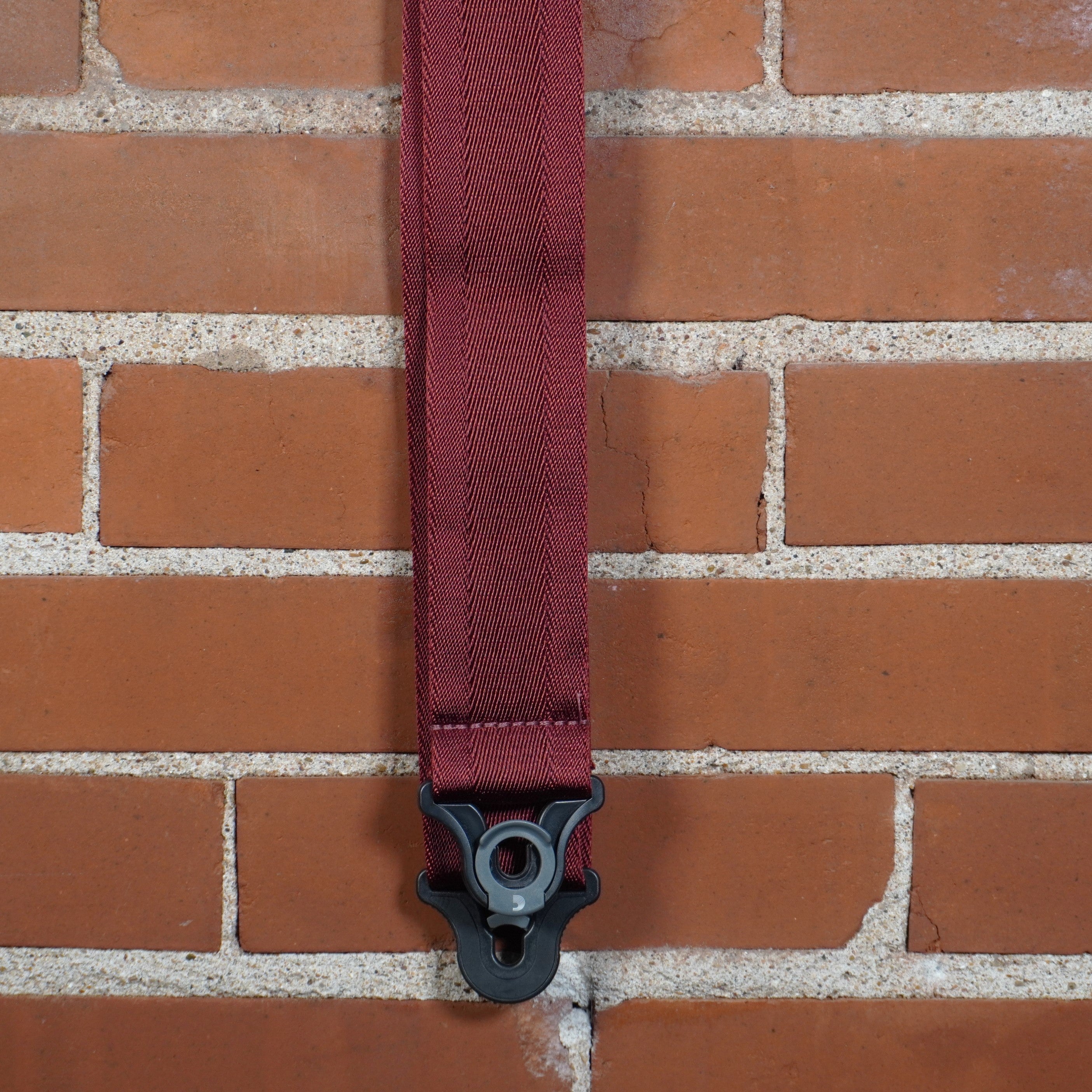 D'addario Auto Lock Guitar Strap Blood Red