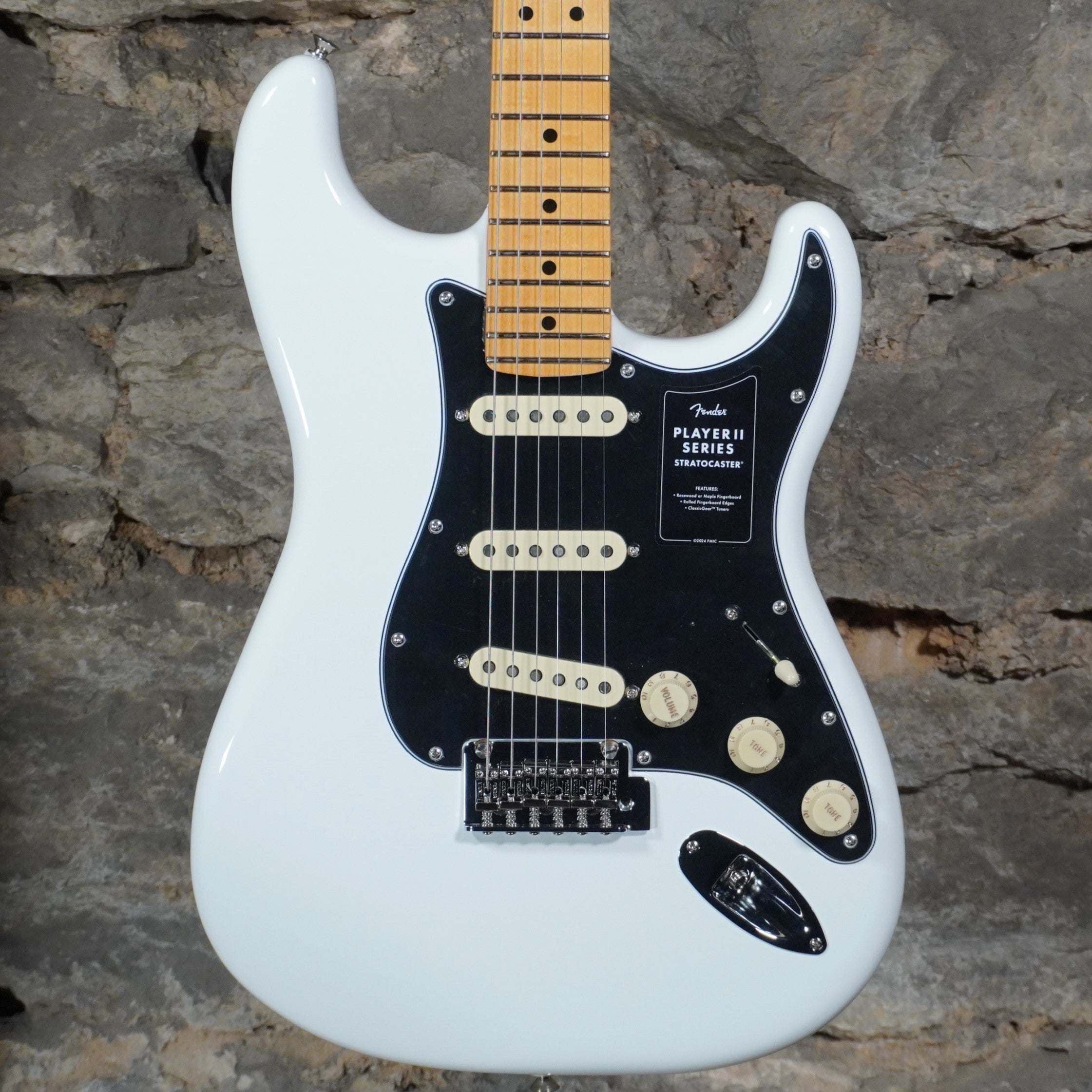 Fender Player II Stratocaster Polar White Maple Fretboard Fender Player II Stratocaster Polar White Maple Fretboard