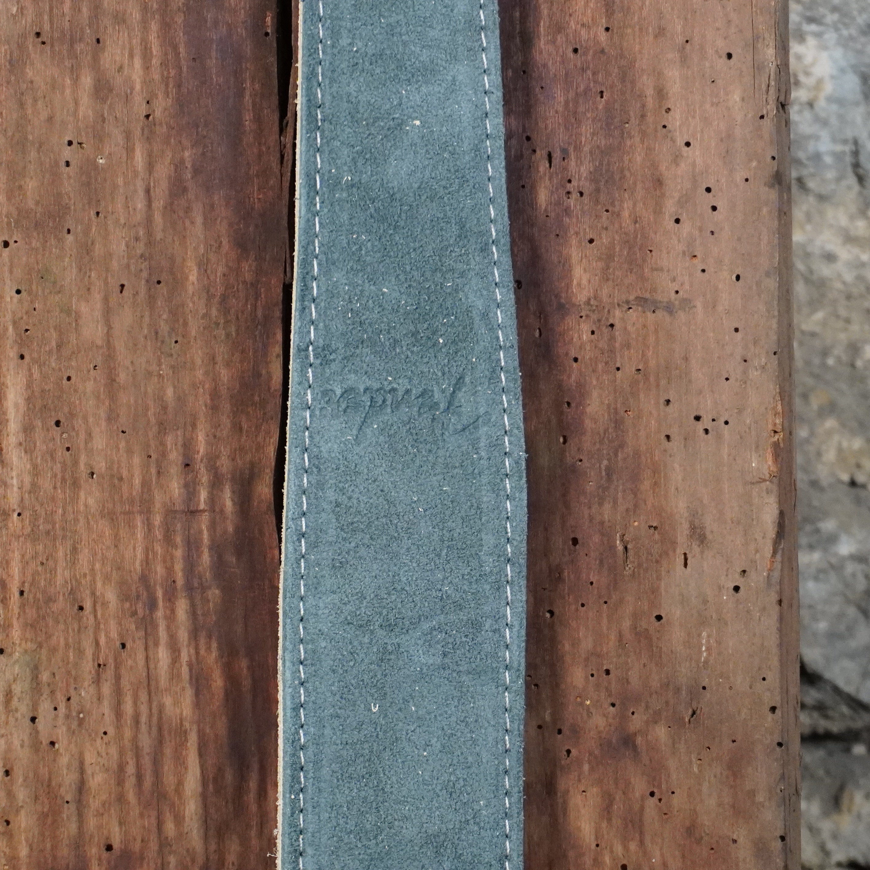 Fender Reversible Suede Leather Strap 2" Gray/Tan