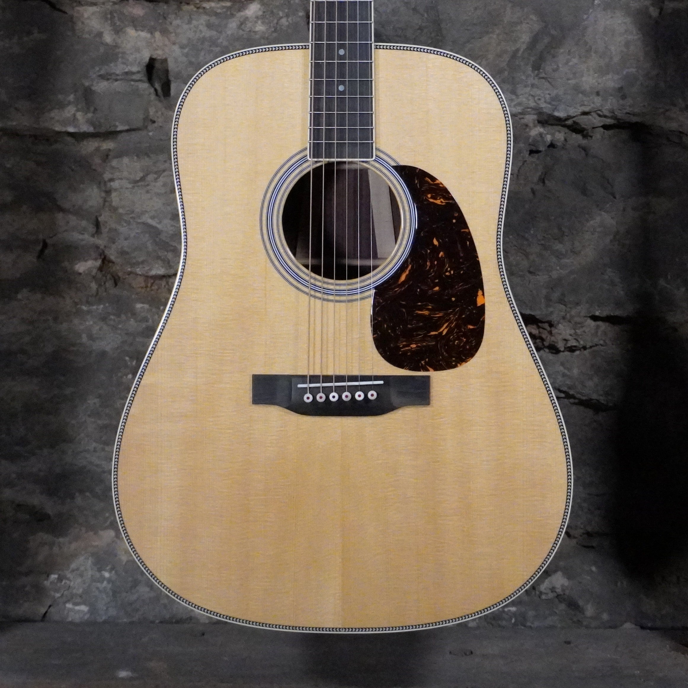 Martin Guitars HD35 Dreadnought Acoustic Guitar Natural w/Hard Case 2025 Model