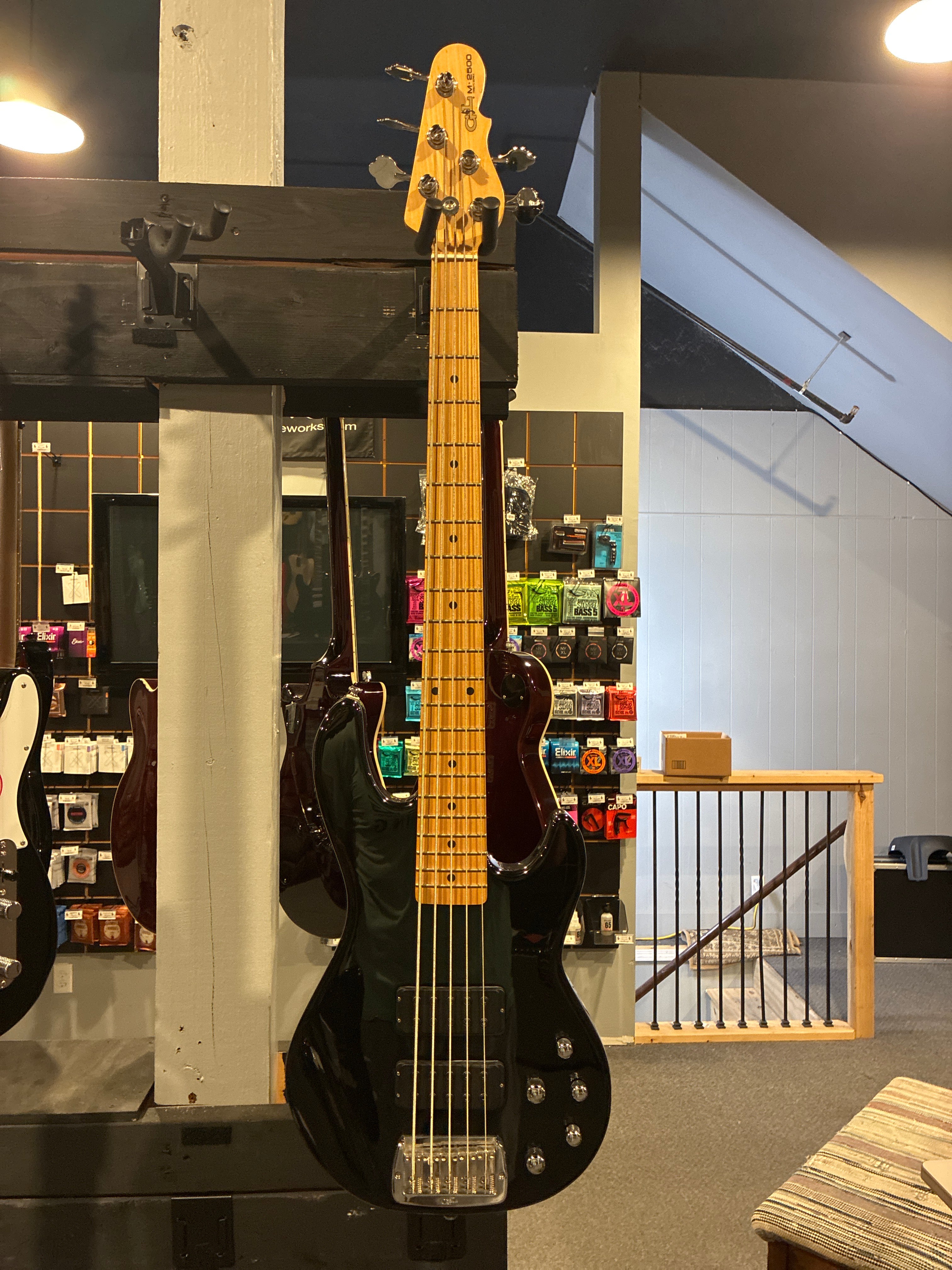 USED G&L M2500 5-String Bass