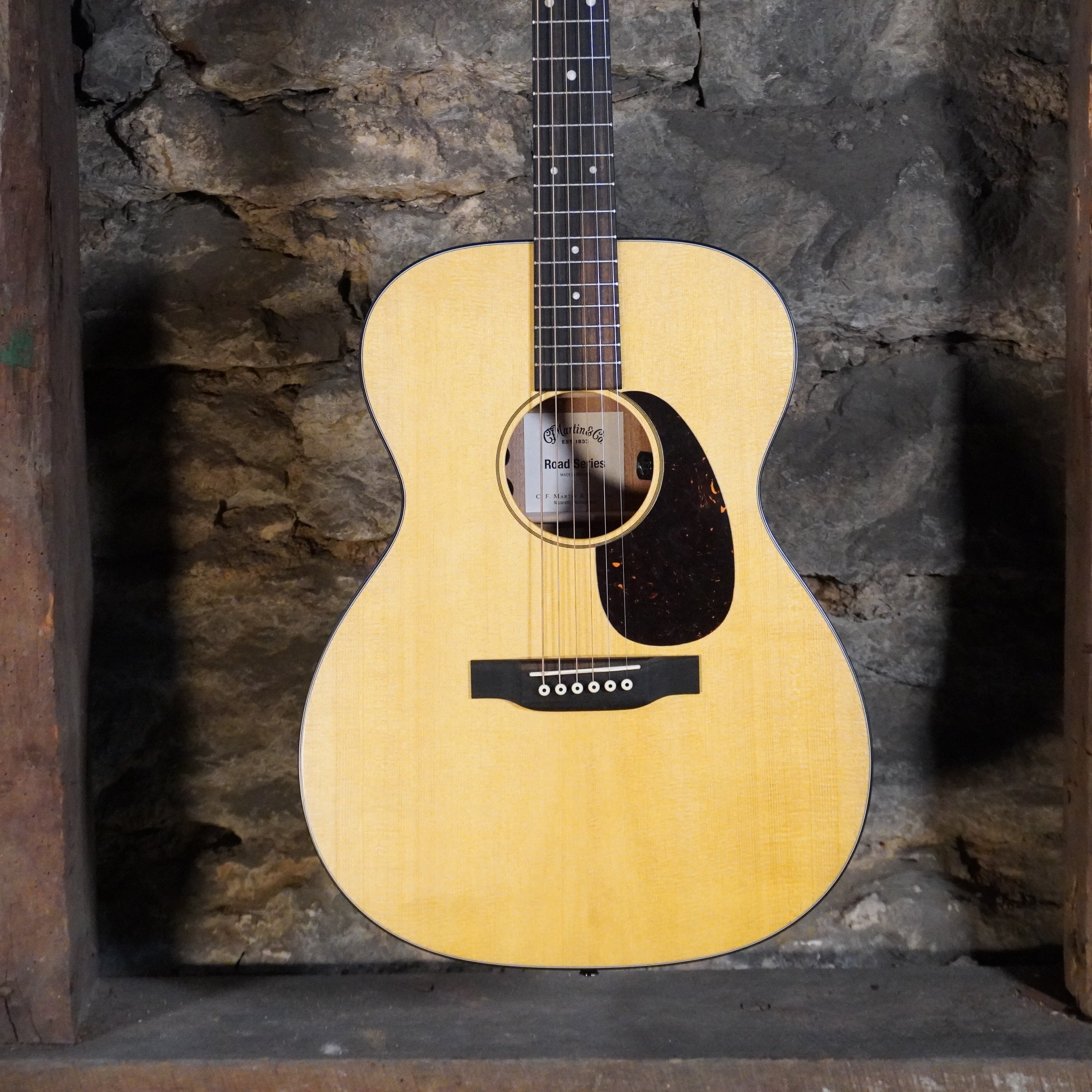 Martin Guitars Road Series 000-10E Retro Acoustic-Electric w/Softshell Case