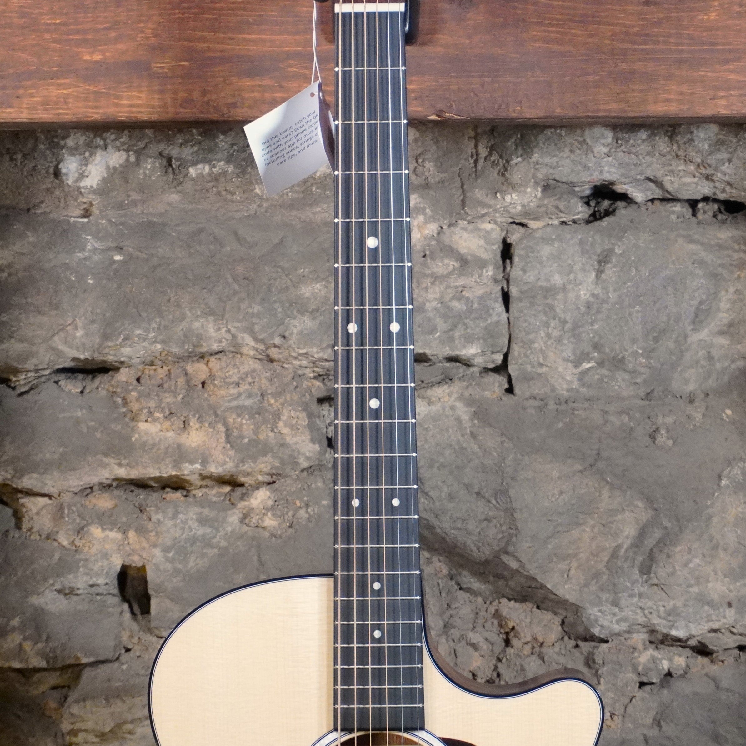 Martin Guitars Road Series GPC-11E Grand Performance Spruce A/E w/Softshell Case