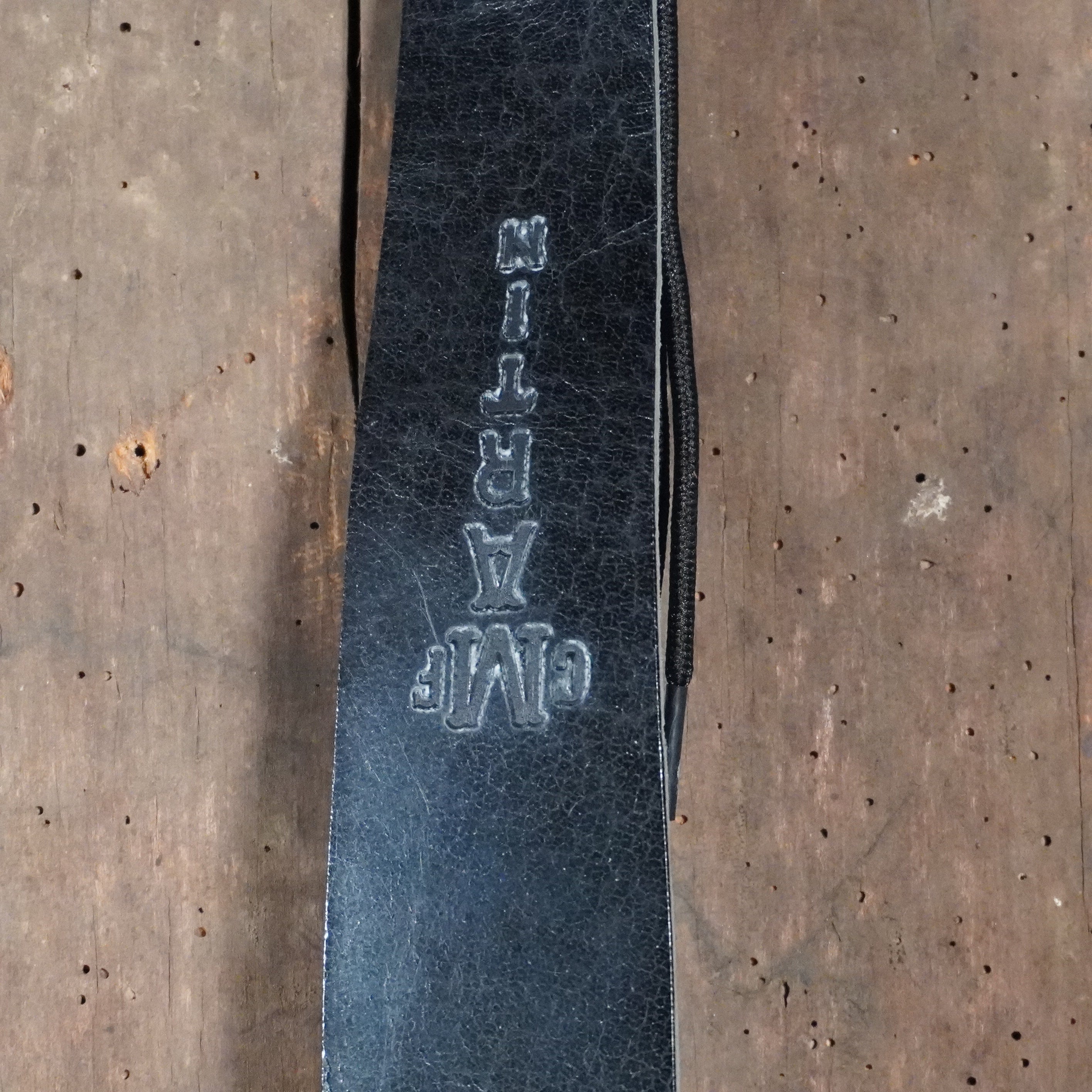 Martin Guitars Vintage Guitar Strap 2" Distressed Leather