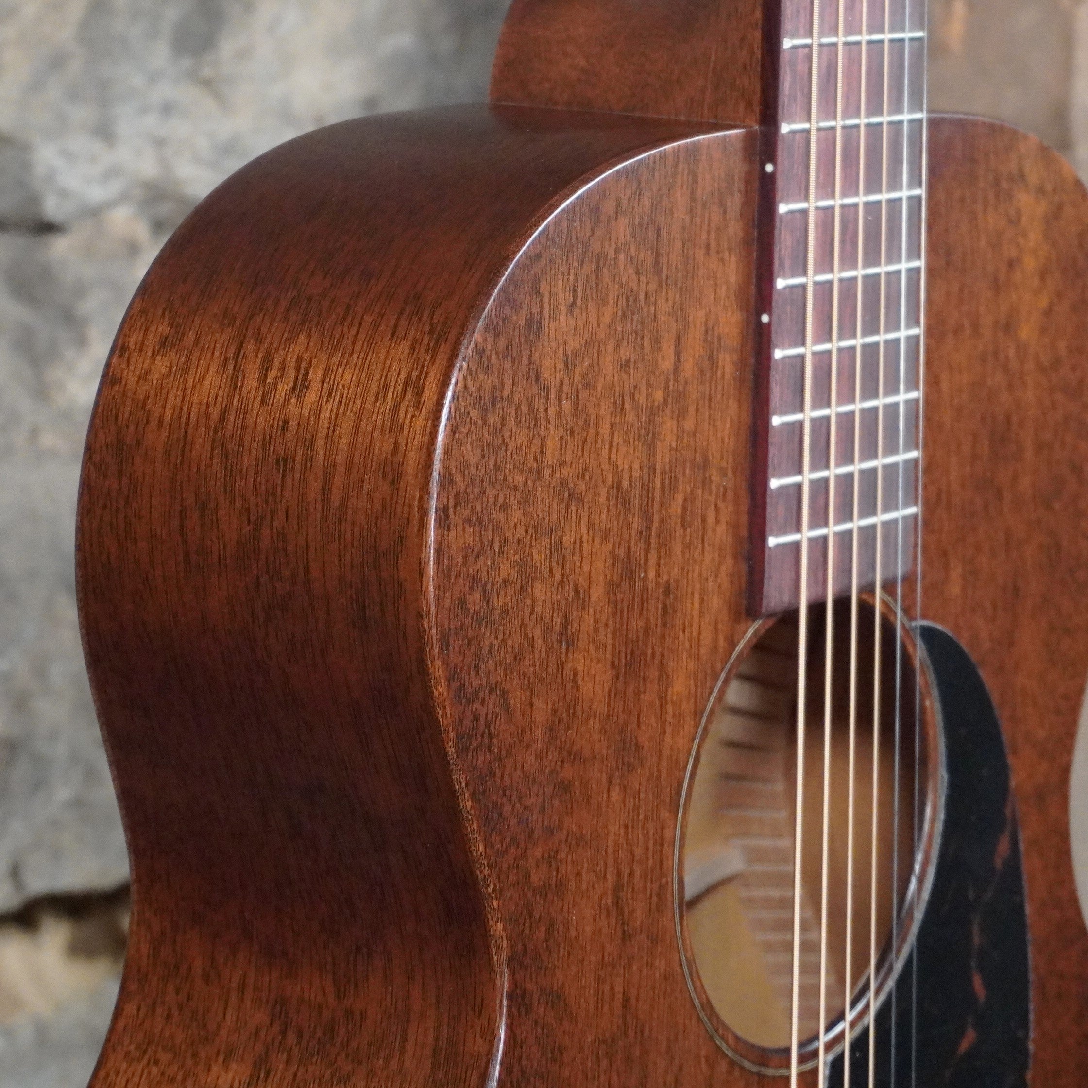 Martin Guitars 00-15M Mahogany Acoustic Guitar w/Softshell Case