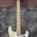 Fender Player II Stratocaster Maple Fingerboard Hialeah Yellow
