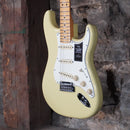 Fender Player II Stratocaster Maple Fingerboard Hialeah Yellow