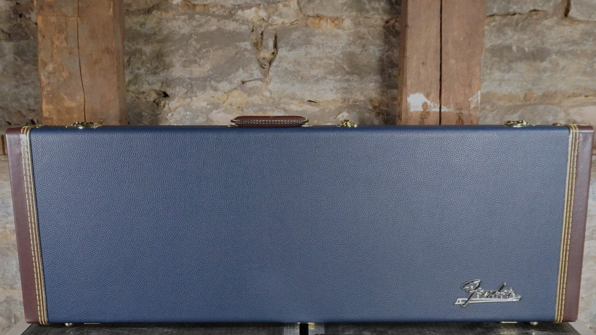 Fender Classic Series Wood Case Strat/Tele Navy Blue