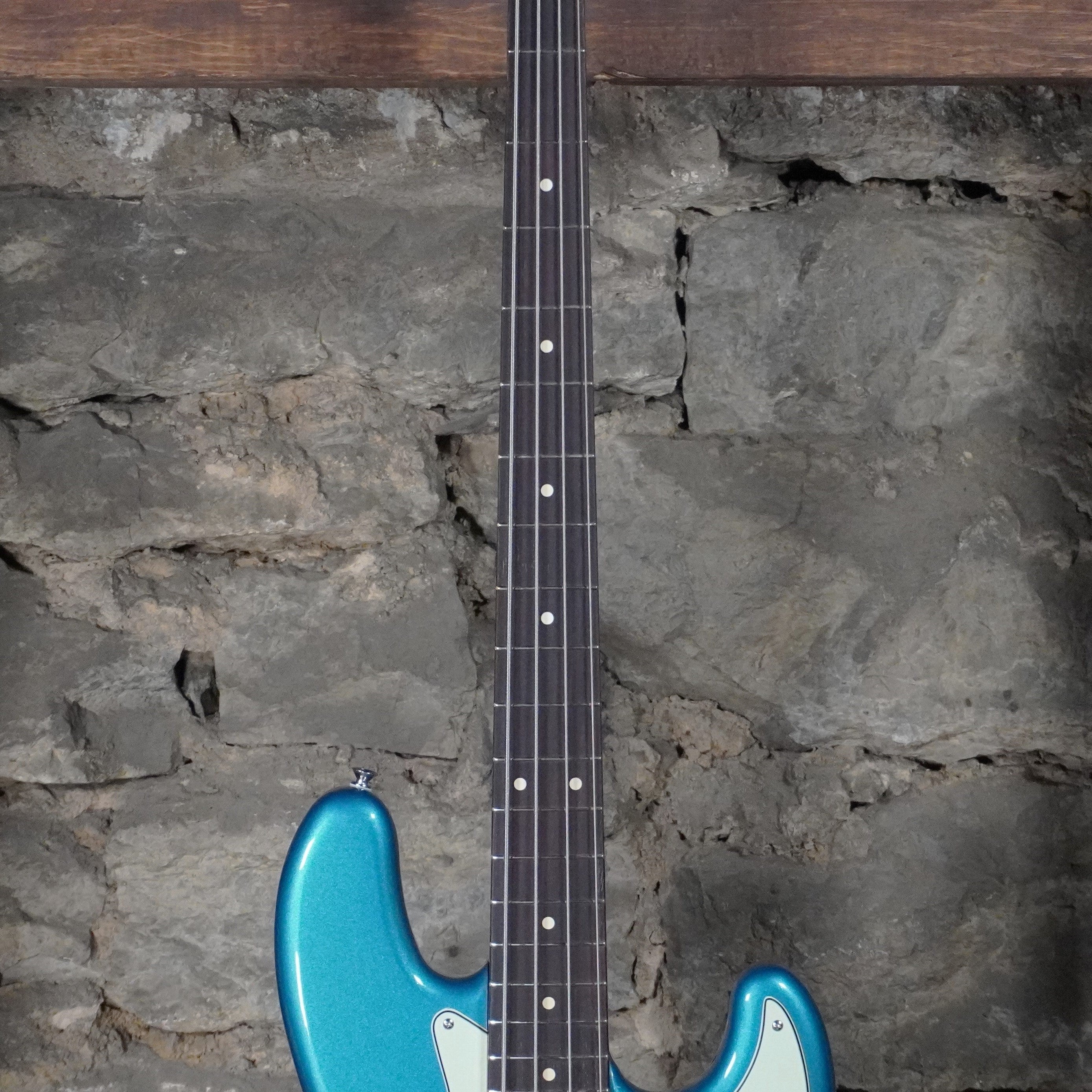 Fender Vintera II Jazz Bass Rosewood Fingerboard Lake Placid Blue *Discontinued*