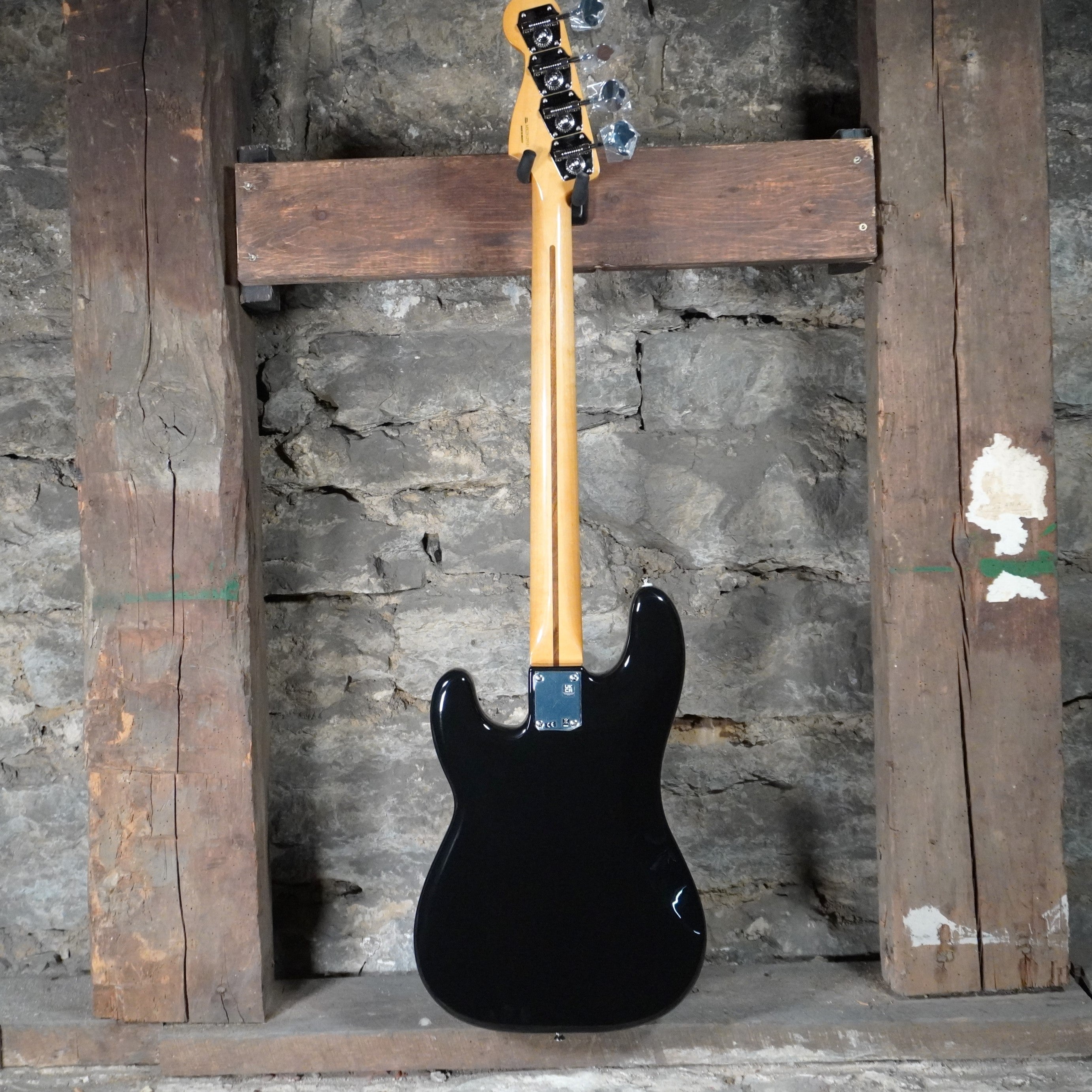 Fender VINTERA® II '50S PRECISION BASS® Maple Fretboard Black *Discontinued*