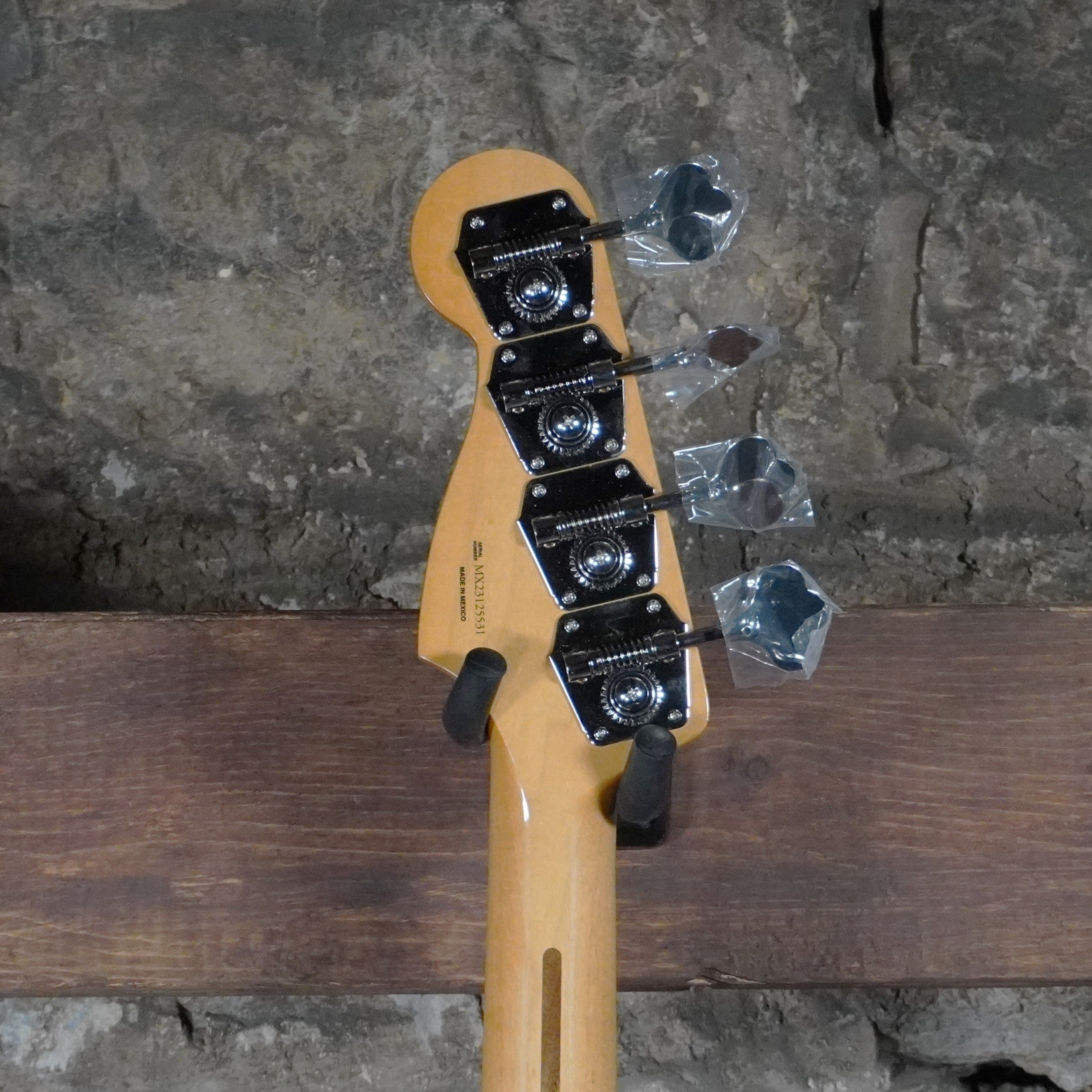 Fender VINTERA® II '50S PRECISION BASS® Maple Fretboard Black *Discontinued*