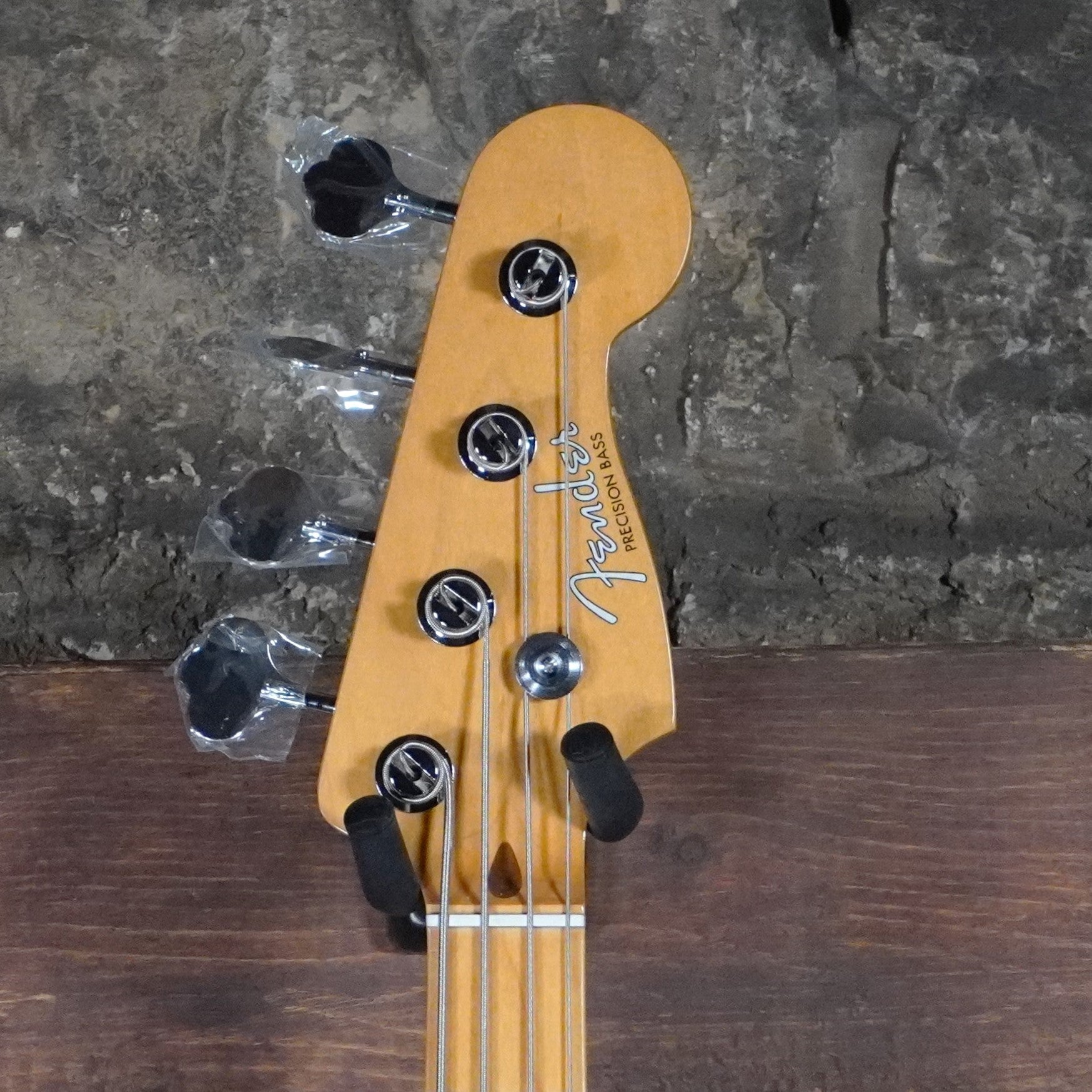 Fender VINTERA® II '50S PRECISION BASS® Maple Fretboard Black *Discontinued*