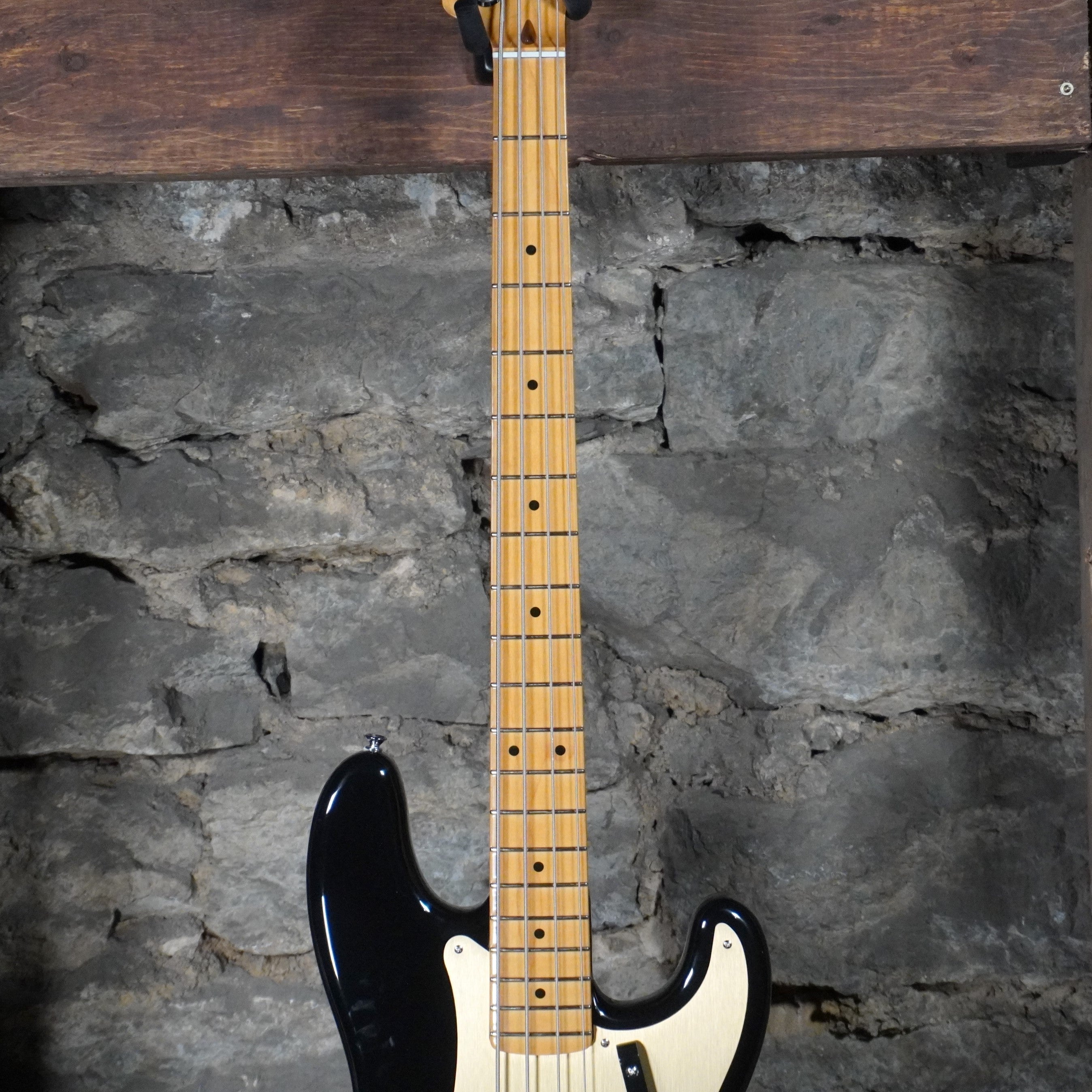 Fender VINTERA® II '50S PRECISION BASS® Maple Fretboard Black *Discontinued*