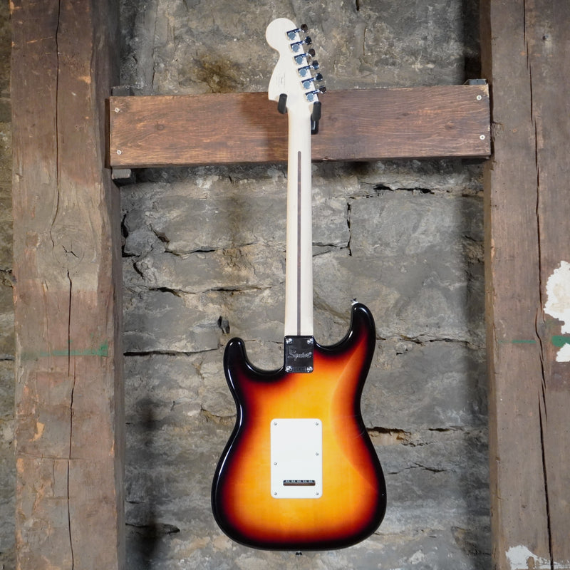Squier Affinity Stratocaster 3-Color Sunburst Indian Laurel Fretboard