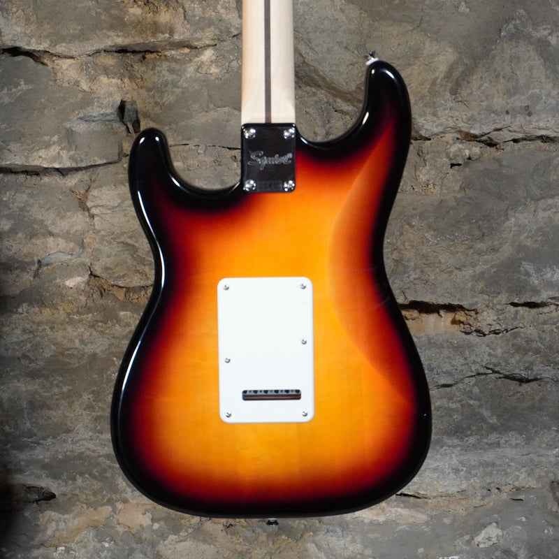 Squier Affinity Stratocaster 3-Color Sunburst Indian Laurel Fretboard
