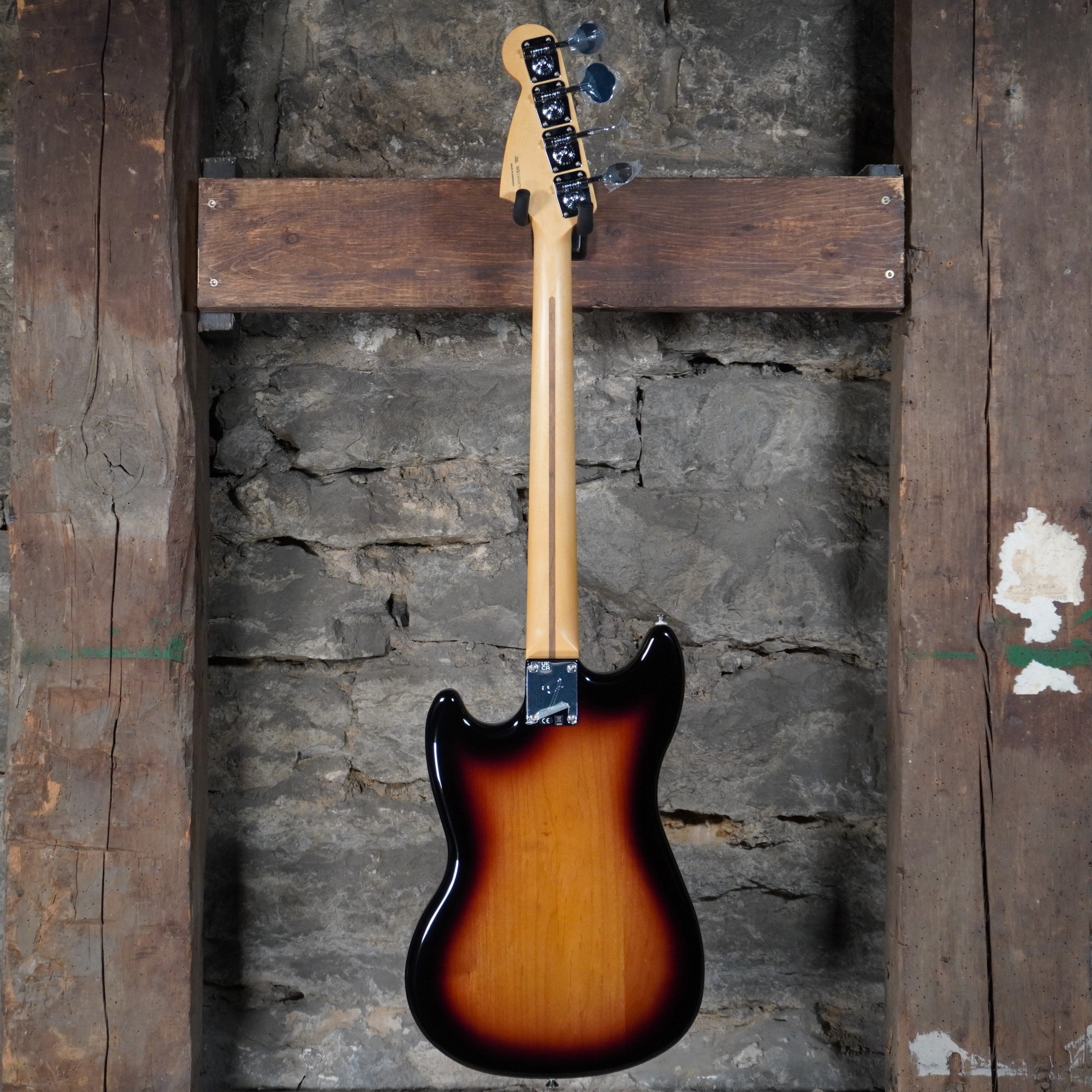 Fender Player II Mustang Bass 3-Color Sunburst Maple Fretboard