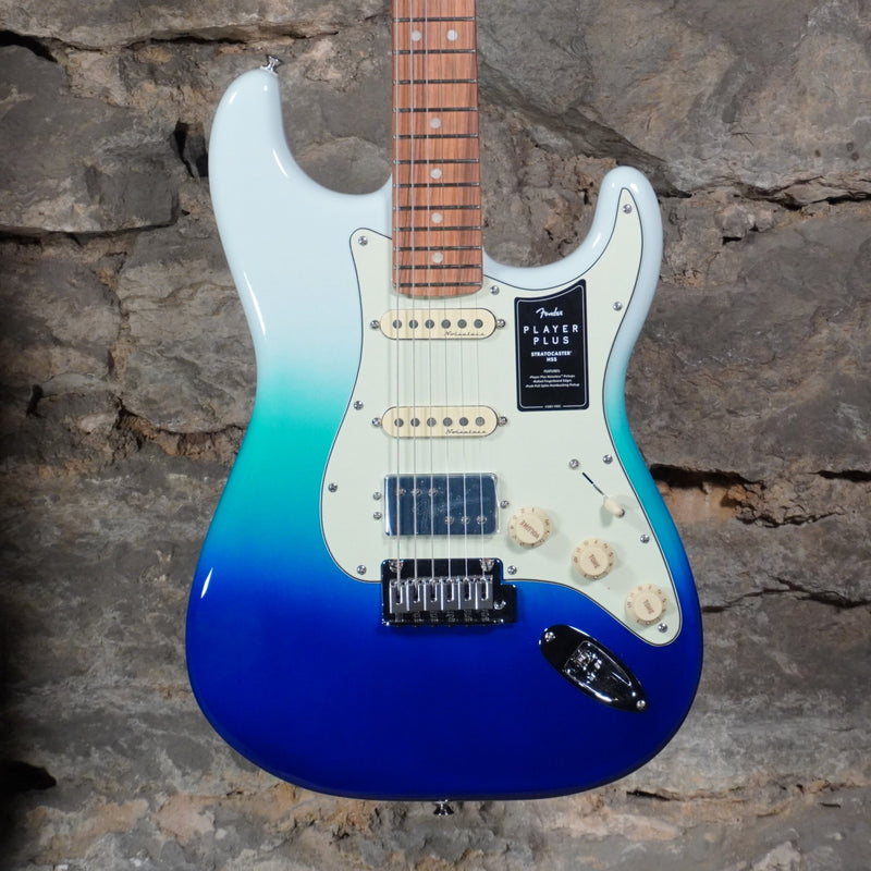 Fender Player Plus Stratocaster HSS Belair Blue Pau Ferro Fretboard