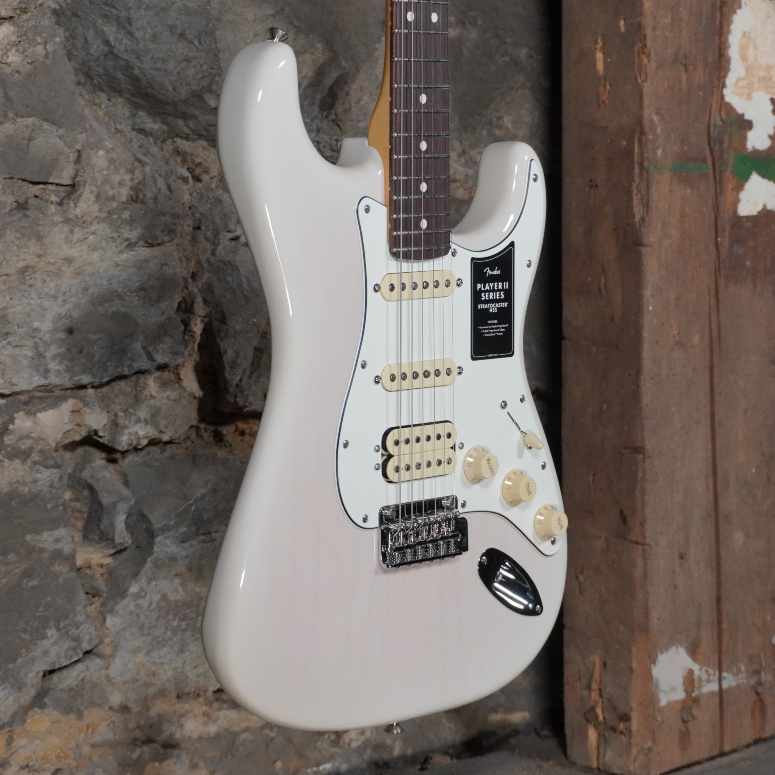 Fender Player II Stratocaster HSS Rosewood Fingerboard White Blonde