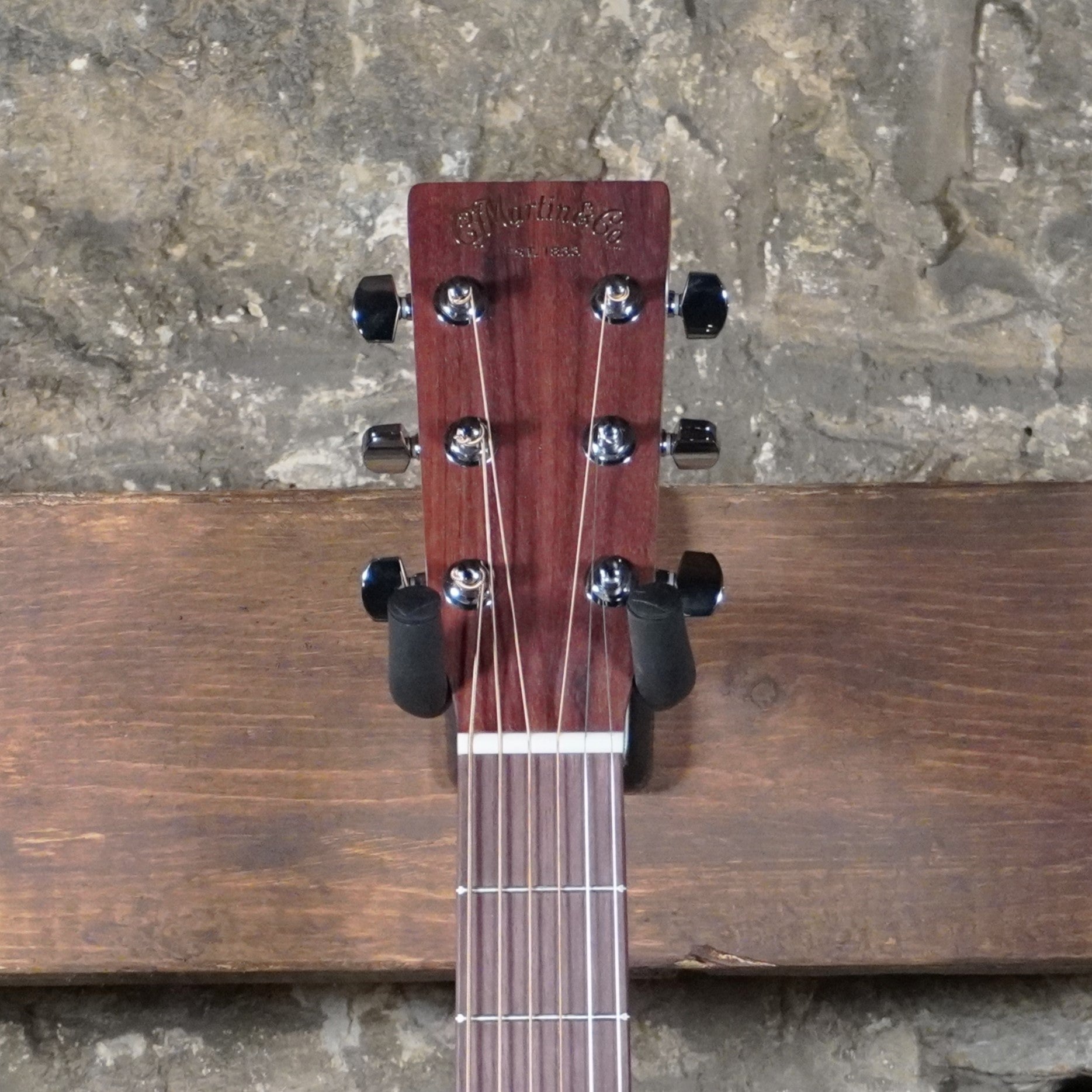 Martin Road Series Special OMC-10E Natural w/Softshell Case