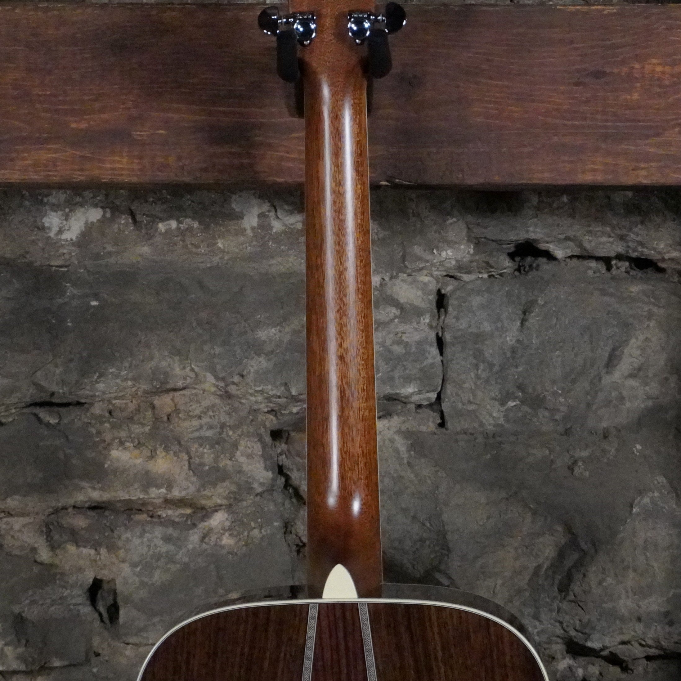 Martin Guitars HD35 Dreadnought Acoustic Guitar Natural w/Hard Case 2025 Model