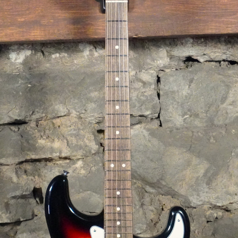 Fender Standard Series Stratocaster 3-Color Sunburst