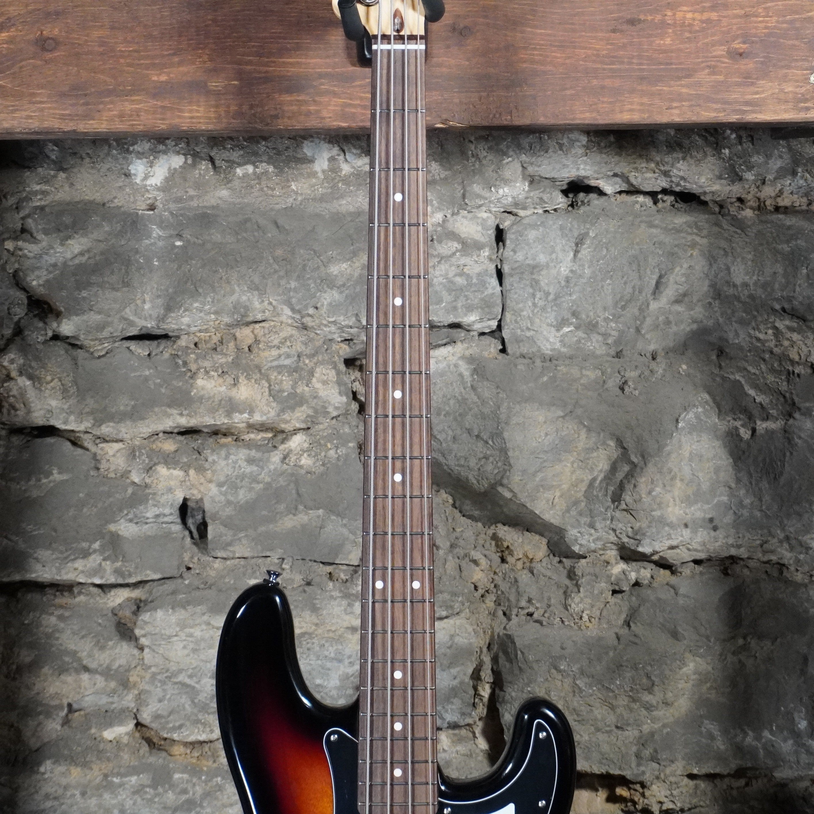 Fender Standard Series Precision Bass 3-Color Sunburst