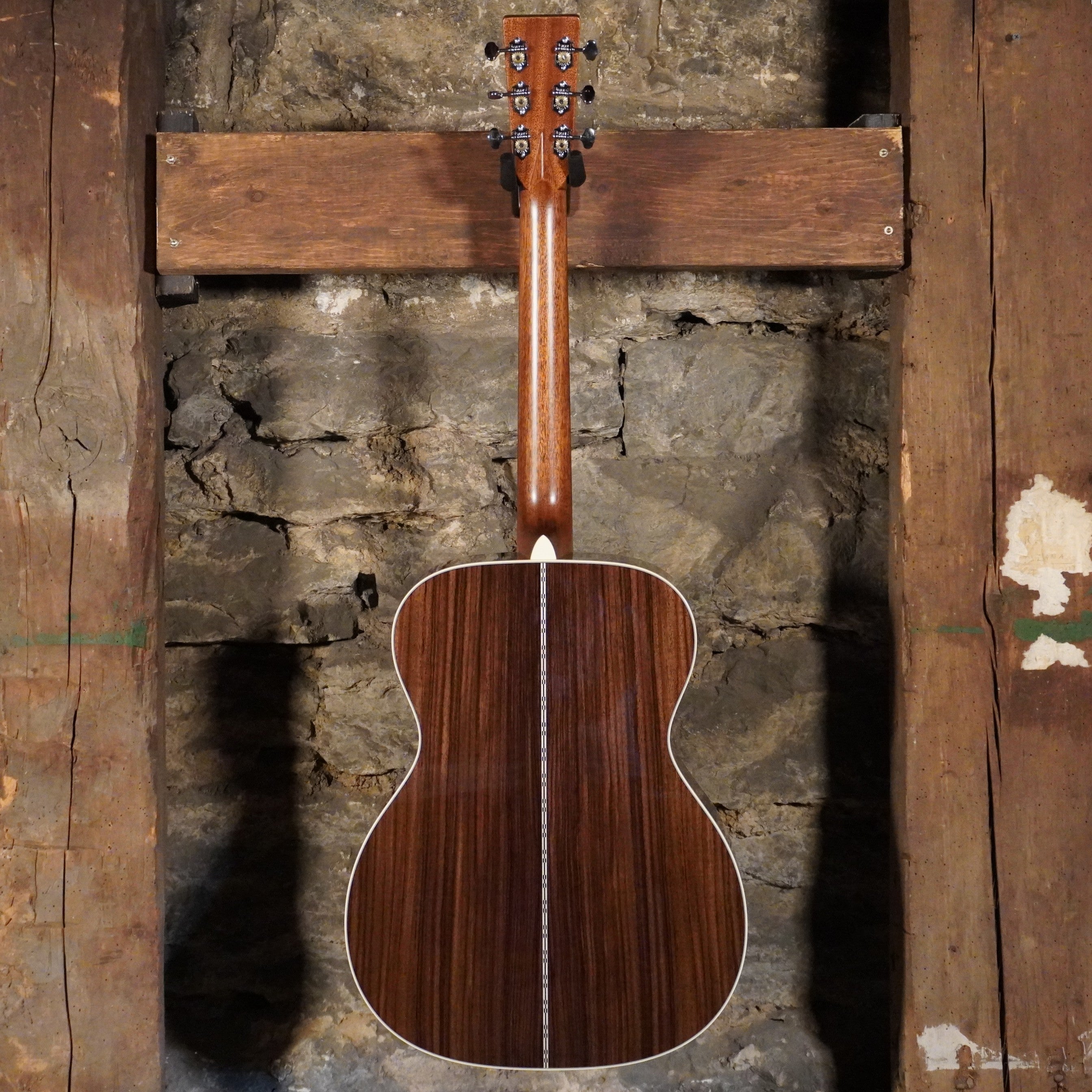 Martin 000-28 Standard Series 000-14 Fret Sunburst w/Hard Case