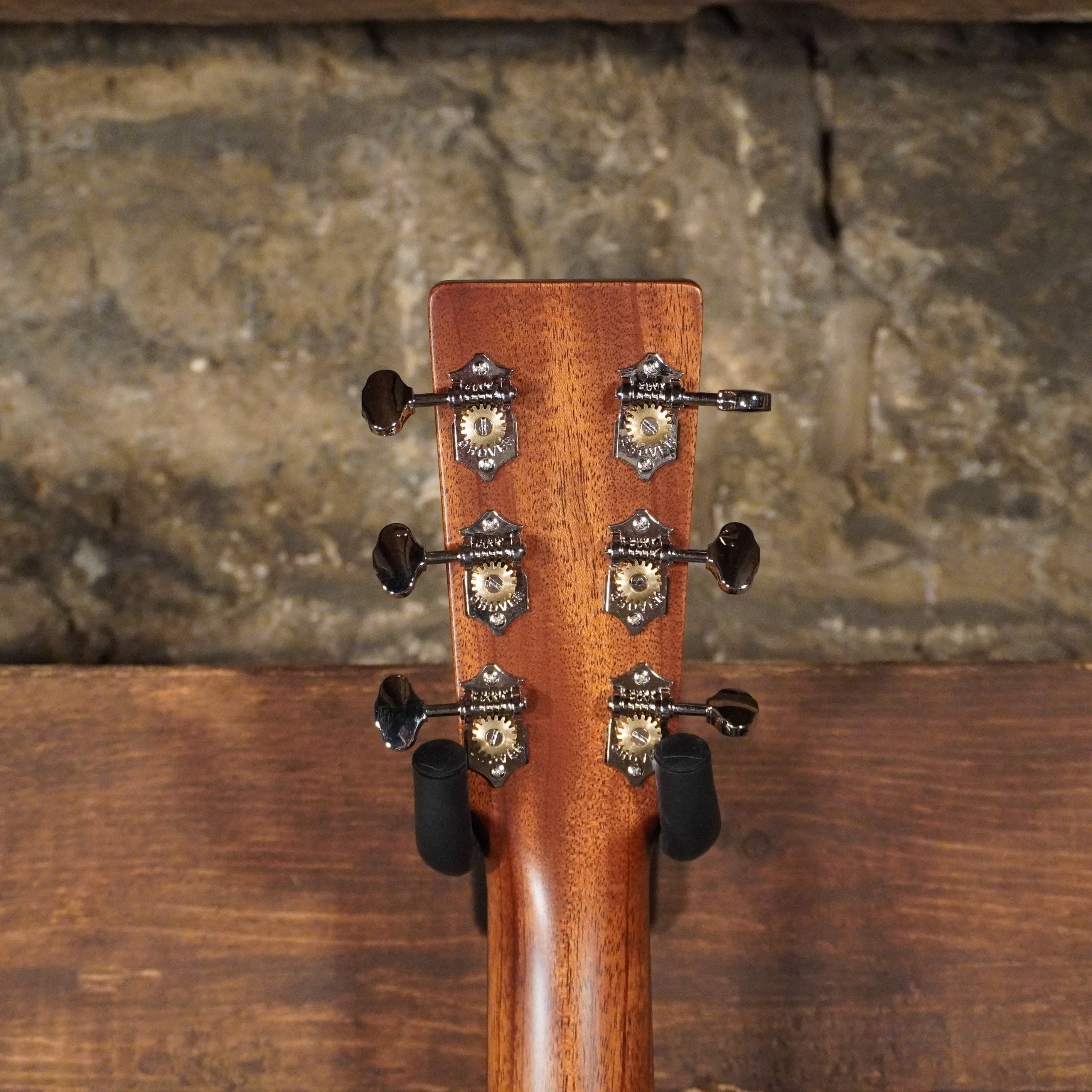 Martin D-18 Satin 1935 Standard Series D-14 Fret Burst w/Hard Case