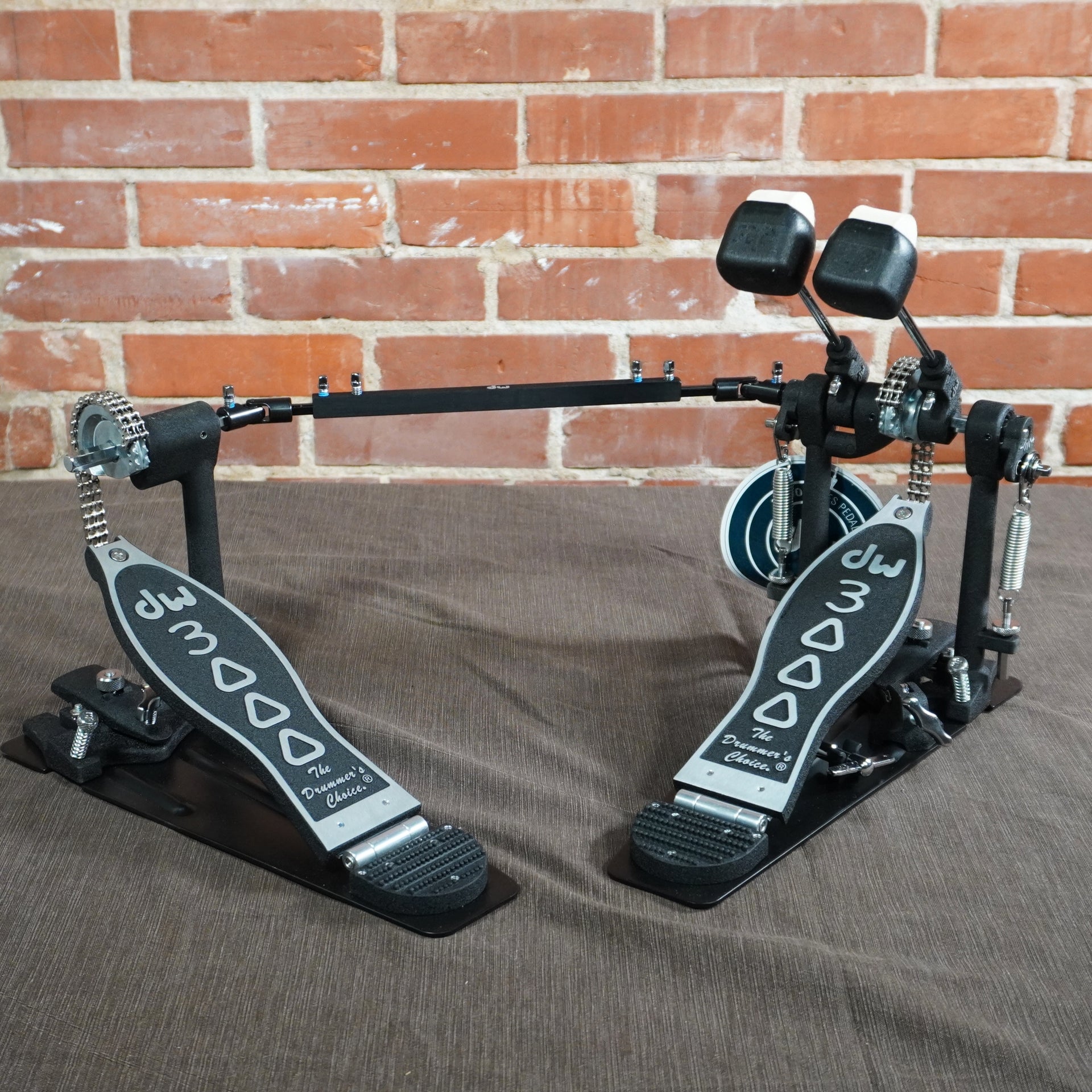 DW 3000 Series Bass Drum Double Pedal