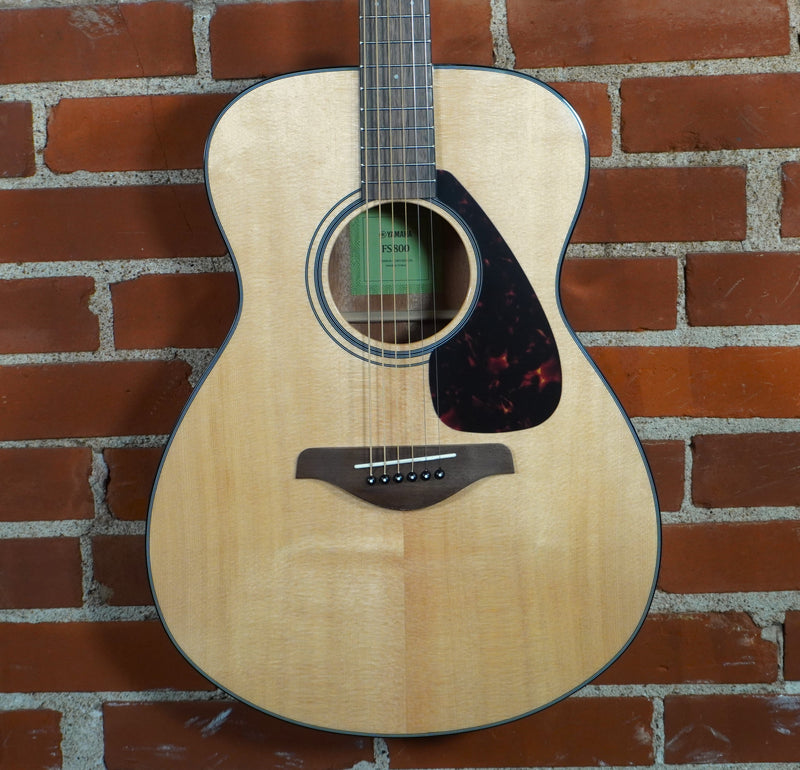 Yamaha FS800 Concert Body Acoustic Guitar
