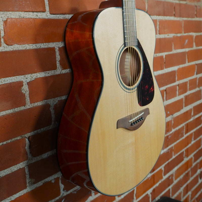 Yamaha FS800 Concert Body Acoustic Guitar