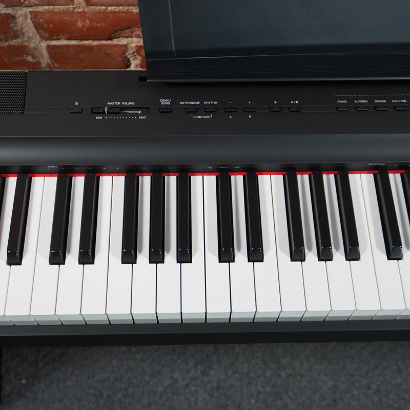 Yamaha P125 88 Digital Piano Black w/Matching Stand
