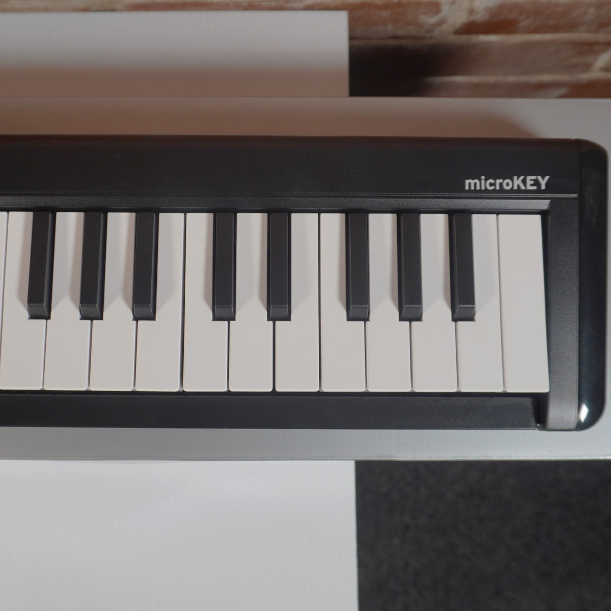 Korg microKey 61-Key iOS-Powerable USB MIDI Controller