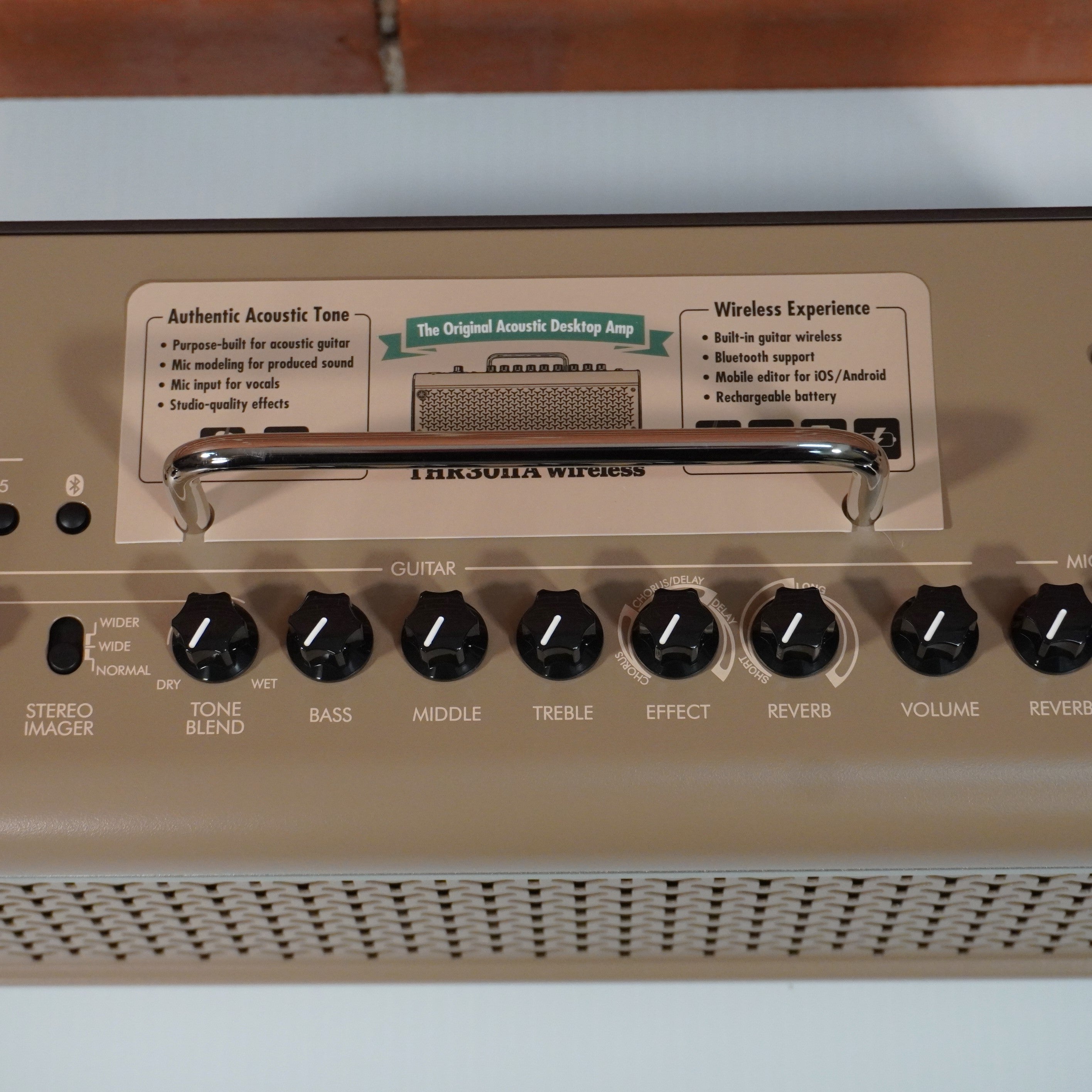 Yamaha THR30iiA WL Acoustic Desktop Amplifier