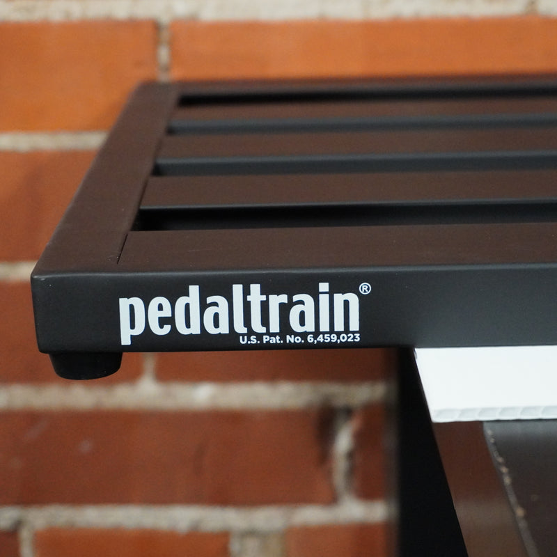 Pedaltrain ProFX 32" x 16" w/Carrying Case
