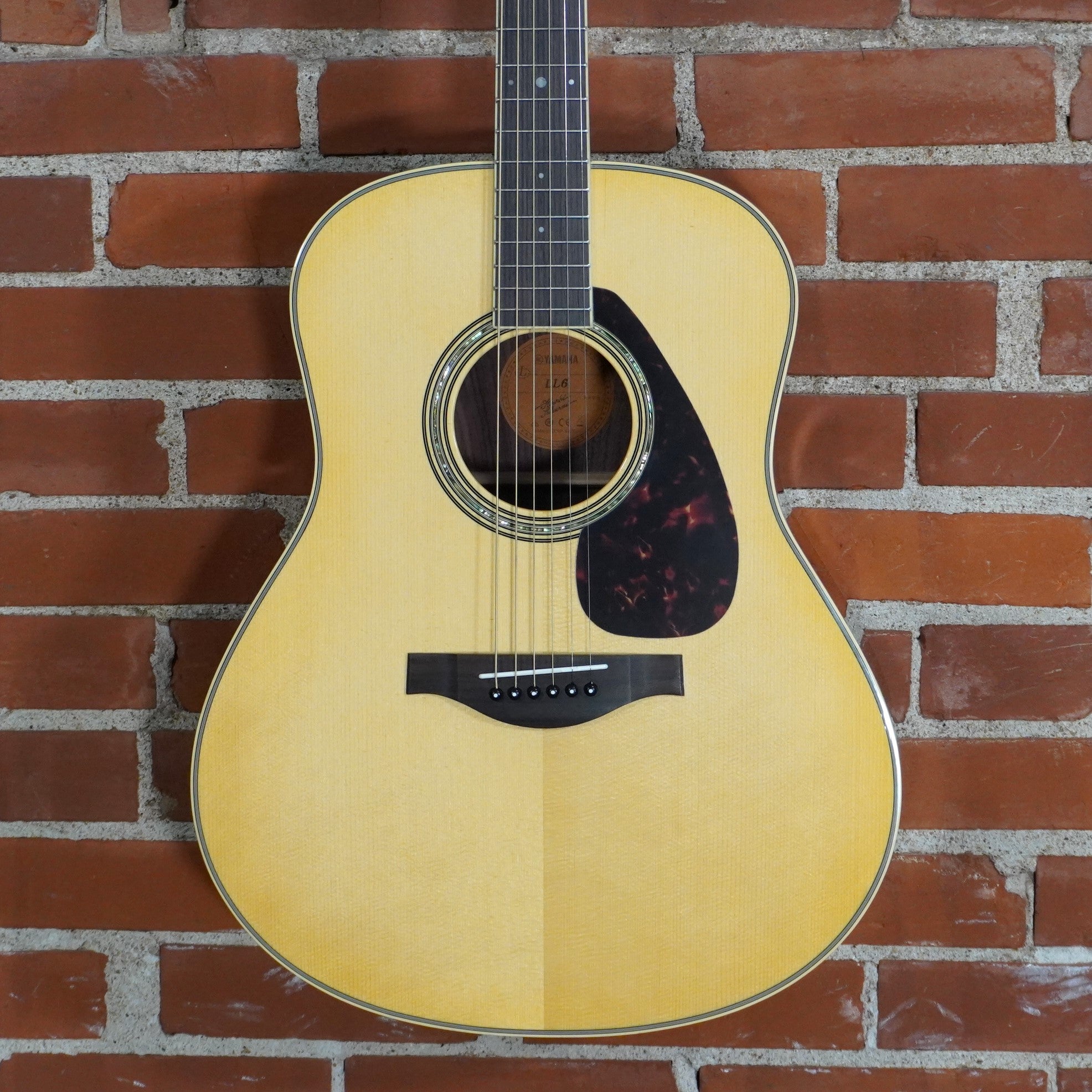 USED Yamaha LL6 ARE Original Jumbo w/Pickup