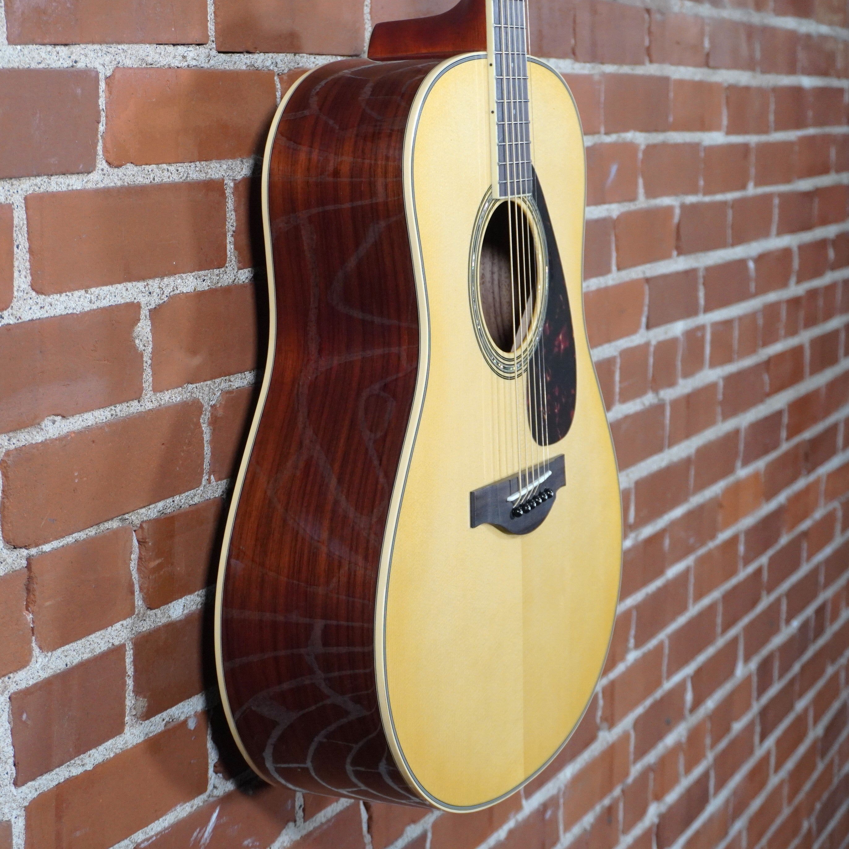 USED Yamaha LL6 ARE Original Jumbo w/Pickup