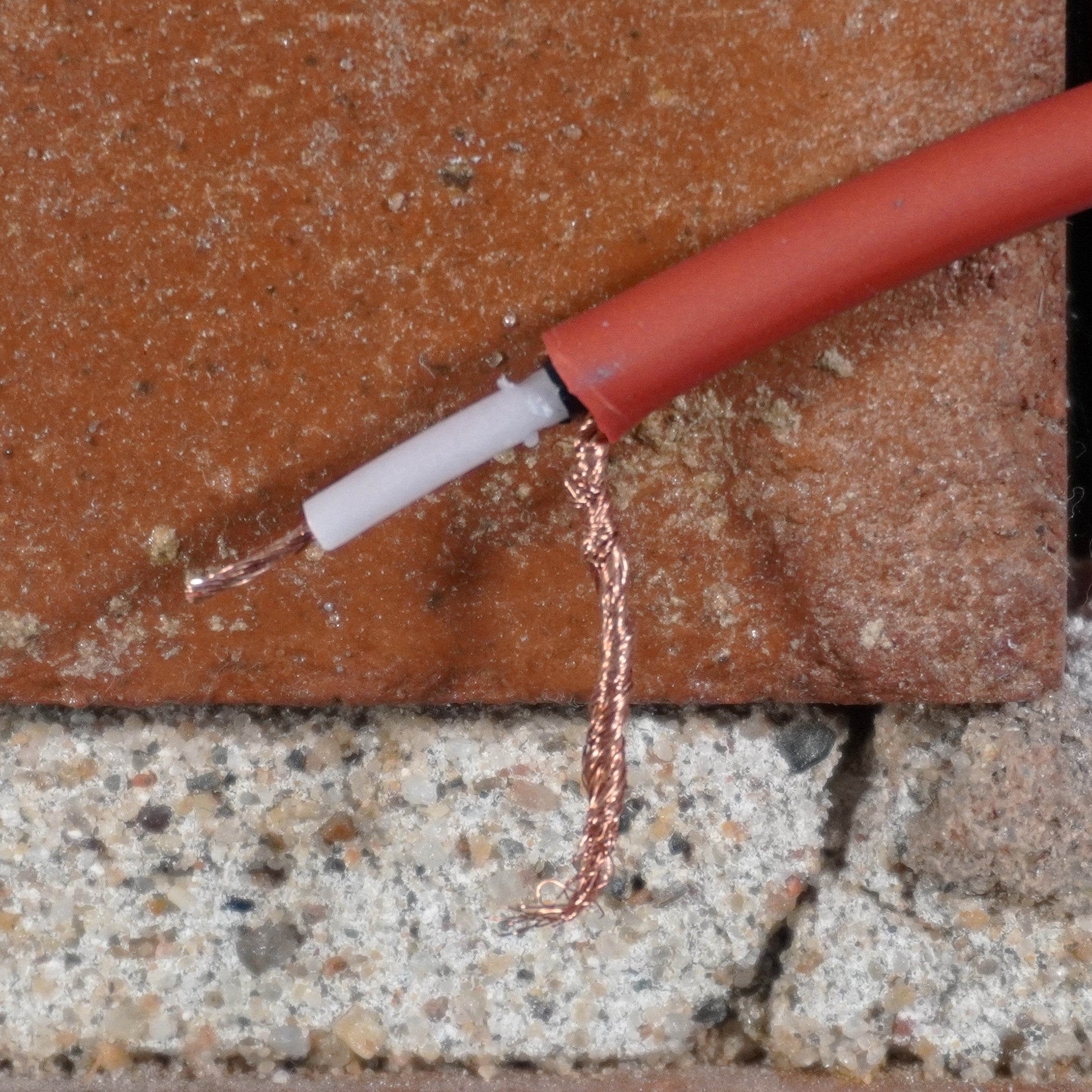 Lava Cable Mini ELC Bulk Instrument Cable Red