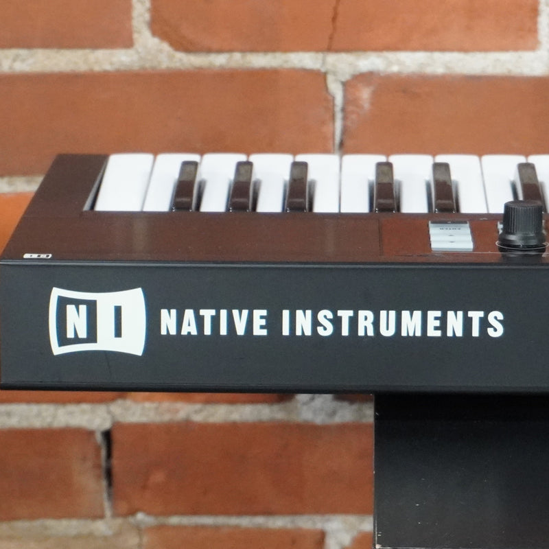 Native Instruments Komplete Kontrol S49 Used
