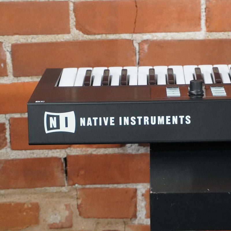 Native Instruments Komplete Kontrol S49 Used