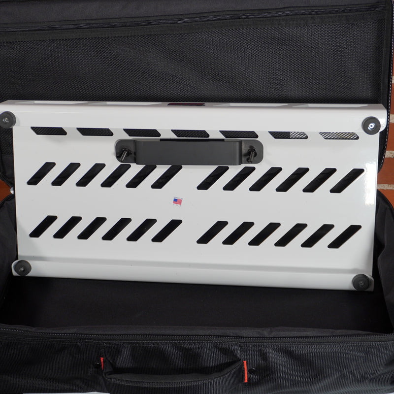 Gator White Aluminum Pedal Board w/Carrying Bag Used
