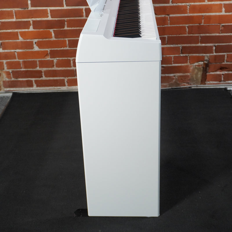 Yamaha P125a 88 Digital Piano White w/Matching Stand