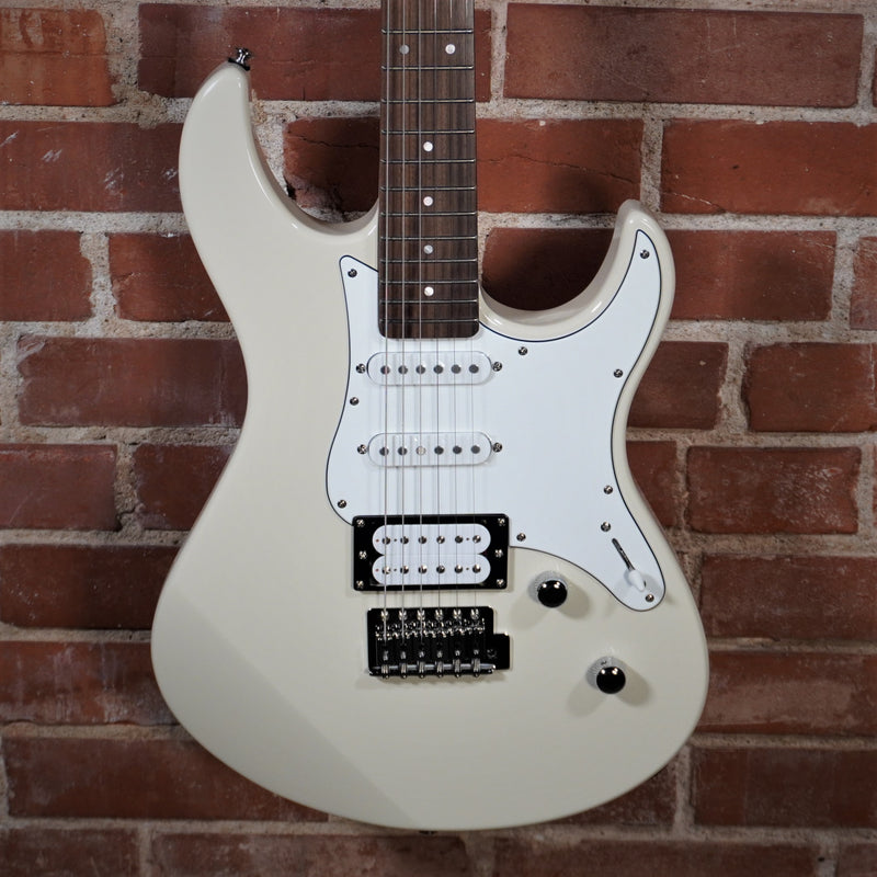Yamaha Pacifica PAC112V Electric Guitar Vintage White Rosewood Fretboard JAMS Cert.