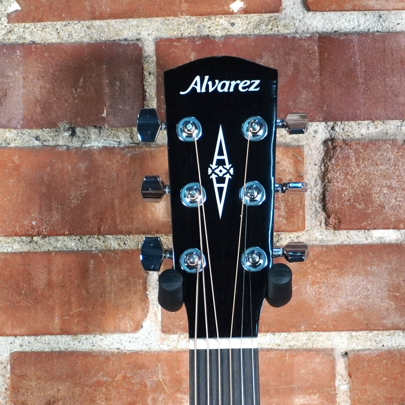 Alvarez Regent Dreadnought Natural w/Gig Bag