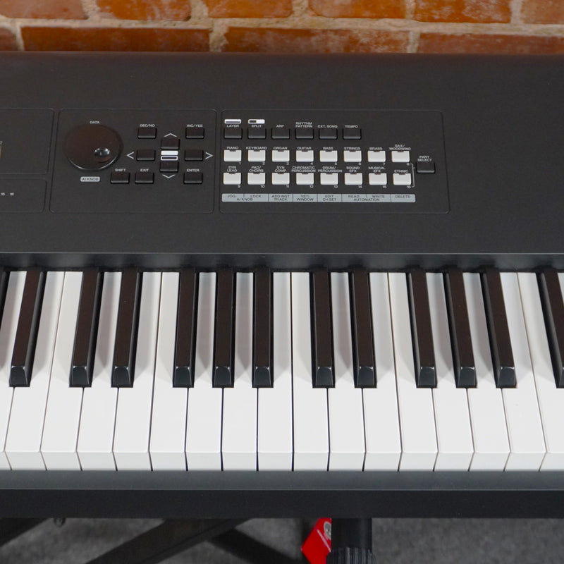 Yamaha MX88 88-Weighted Key Music Synthesizer Workstation