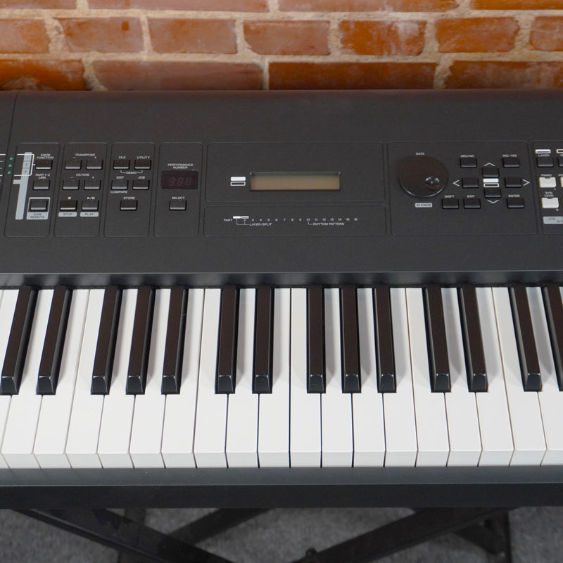 Yamaha MX88 88-Weighted Key Music Synthesizer Workstation